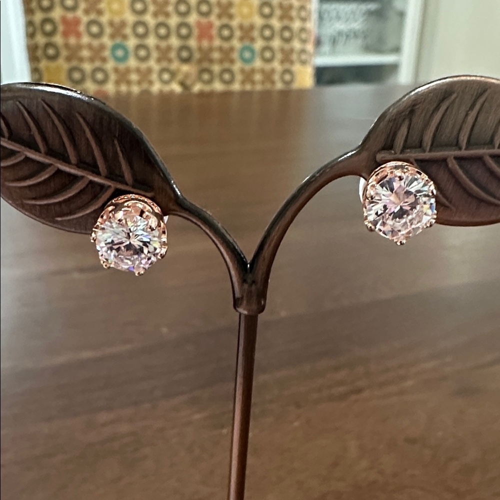 🧡Rose Gold Studs Earrings🧡